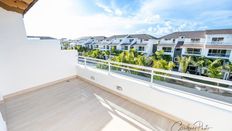 non-exclusive license; unlimited in time; no resale nor sub-licensing rightsfor usage in real estate only with written permision from the authors caribbeanphoto.orglicencja niewyłaczna, nieograniczona czasowo, bez praw do odsprzedaży oraz bez praw do udzielania sublicencjiwykorzystanie w real estate wyłącznie za zgodą caribbeanphoto.org